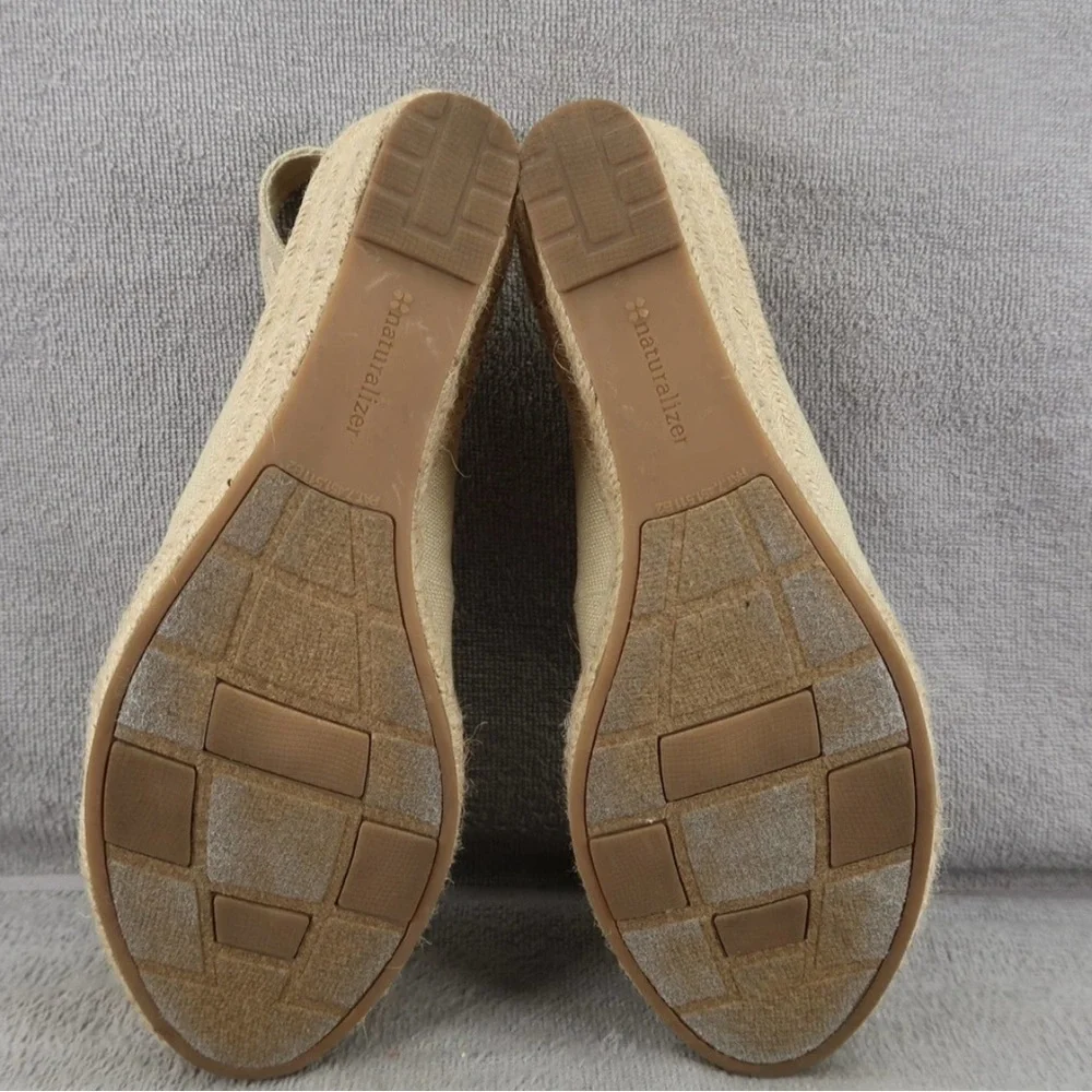 Natralizer. Tan Espadrilles with Floral Detail